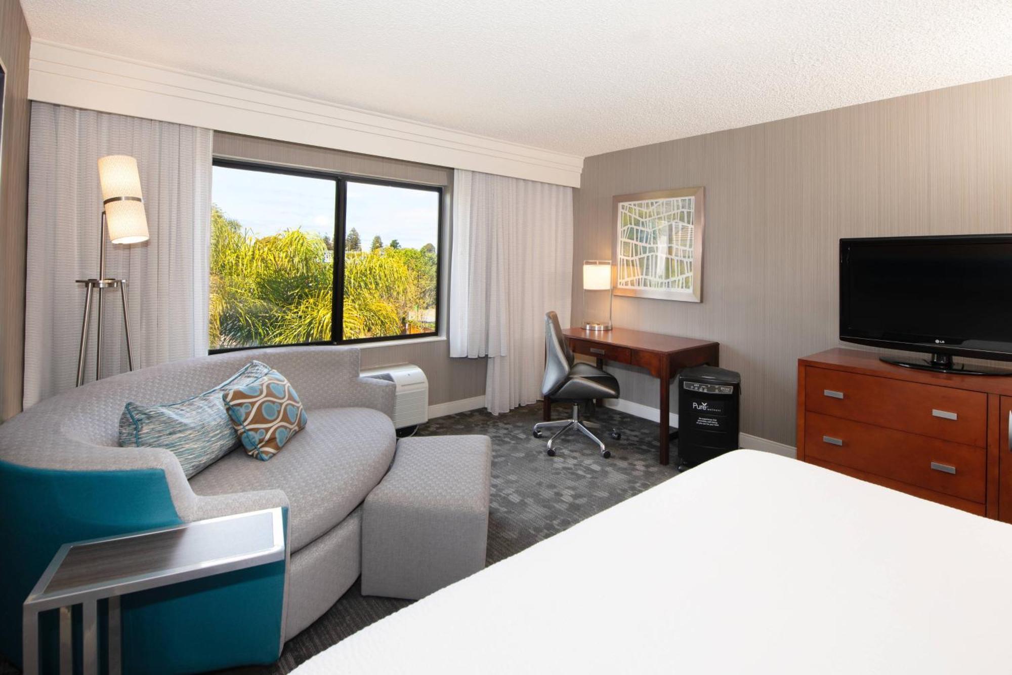 Courtyard By Marriott Oakland Airport Hotel Kültér fotó